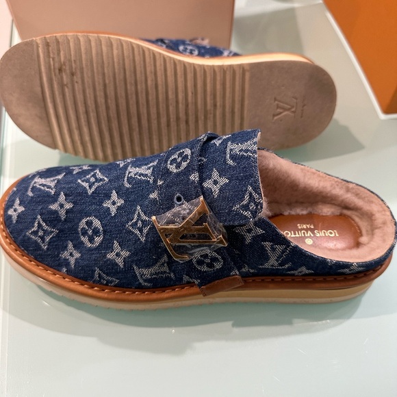 Men’s Authentic LV Mules/slip on size 8. A rare find. - Picture 4 of 8